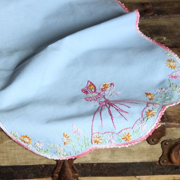 Vintage 1950s Table Runner, Blue Linen with Embroidered Woman and Flowers - Picture 2 of 10